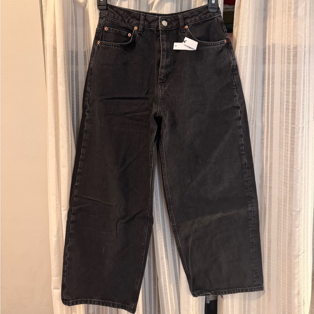 Black Wide-Leg Jeans